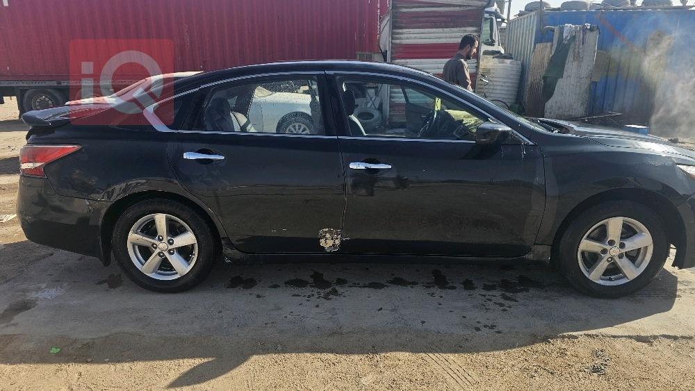 نيسان ألتيما